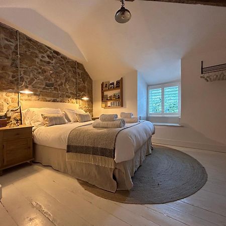 The Old Gallery - Charming Coastal Escape For Two Mousehole Esterno foto