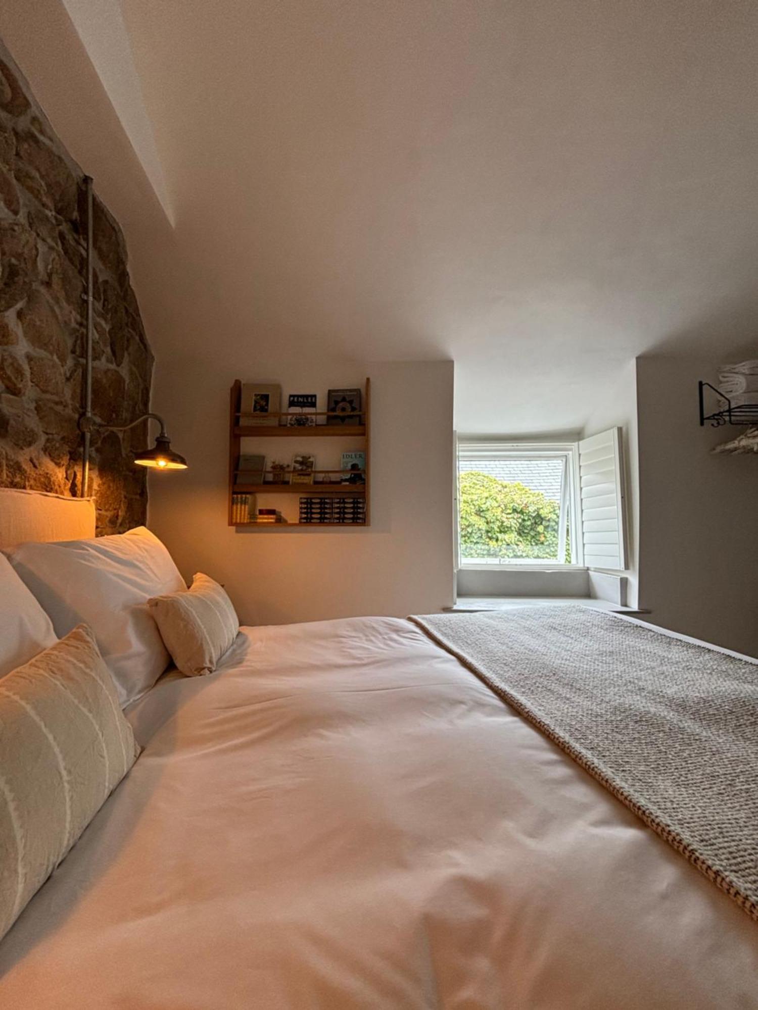The Old Gallery - Charming Coastal Escape For Two Mousehole Esterno foto